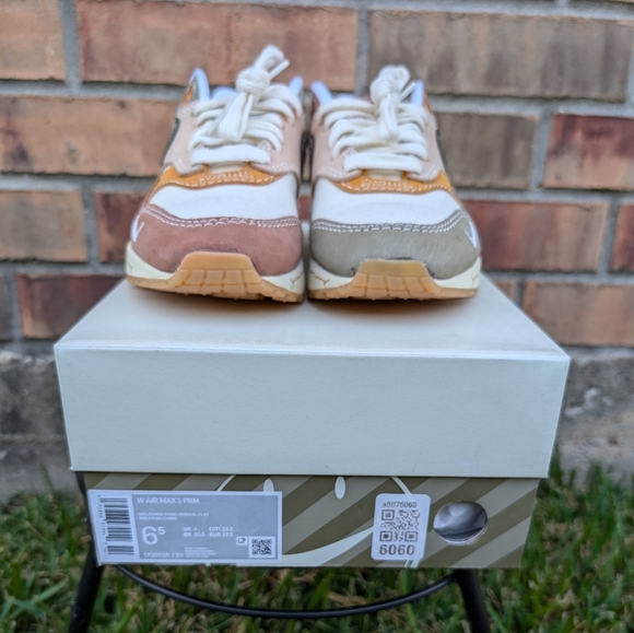 Nike Air Max 1 PremiumWabi-Sabi - Picture 7 of 9